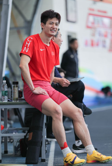 乐鱼体育电竞选手成长之路